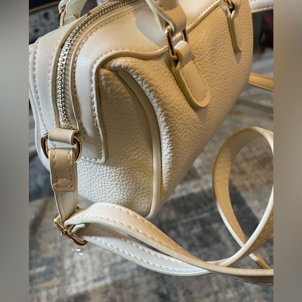 Like dreams cream Crossbody mini duffle - Picture 6 of 7